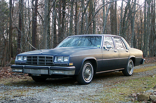 mum_83_buick_lesabre.jpg