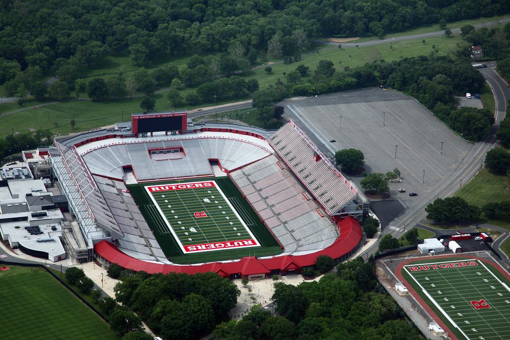 rutgers_stadium02.jpg