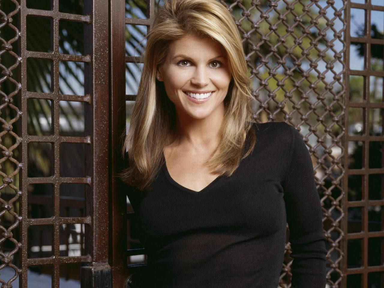 lori-loughlin.jpg