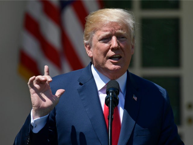 Trump-National-Day-Prayer-May-3-2018-ap-640x480.jpg