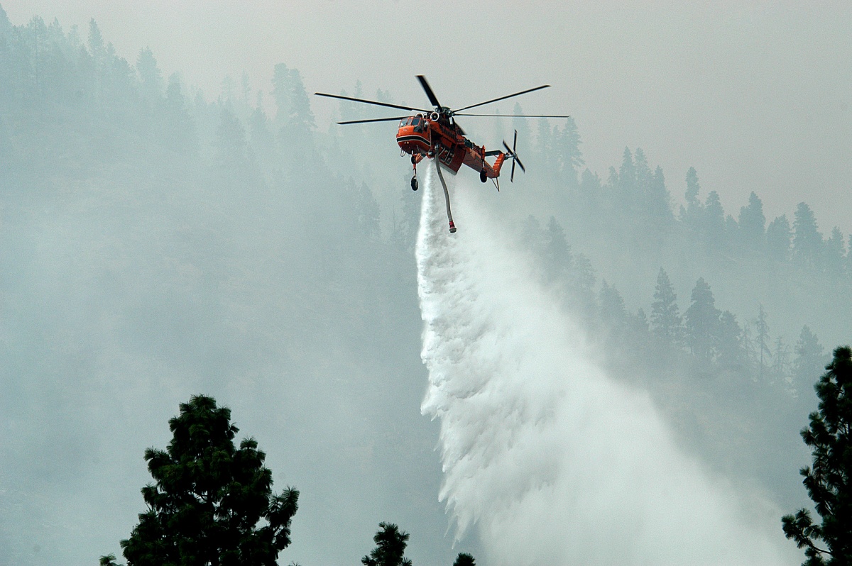 wildfire_helicopter_pnw_blm_photo.jpg