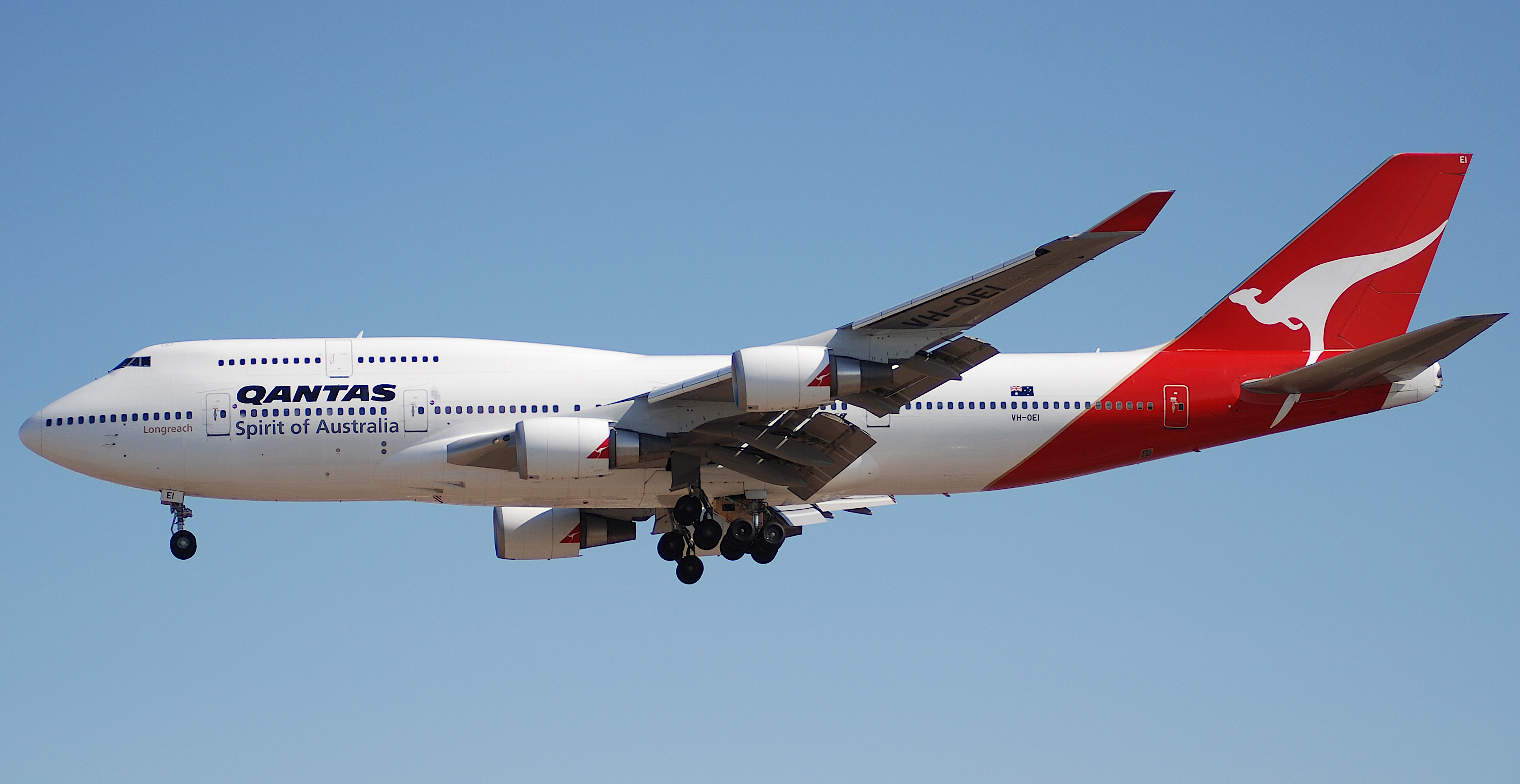 Qantas_Boeing_747-438ER_VH-OEI_at_LAX.jpg