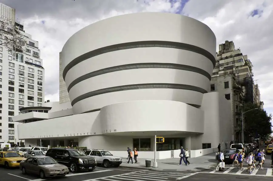 guggenheim_museum_g081209_dh2.jpg