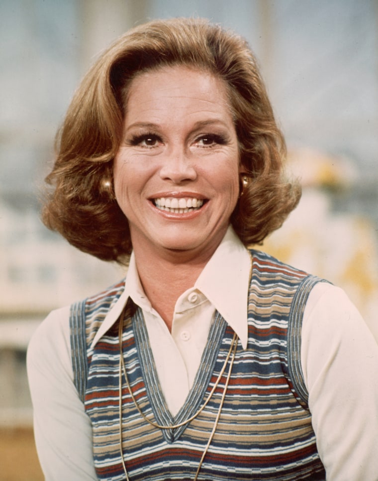 170125-mary-tyler-moore-mn-1330_dc44cae8d1b7c189fb7639b5e5f7b0af.fit-760w.jpg