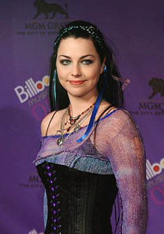 AmyLee2003BillboardAwards.jpg