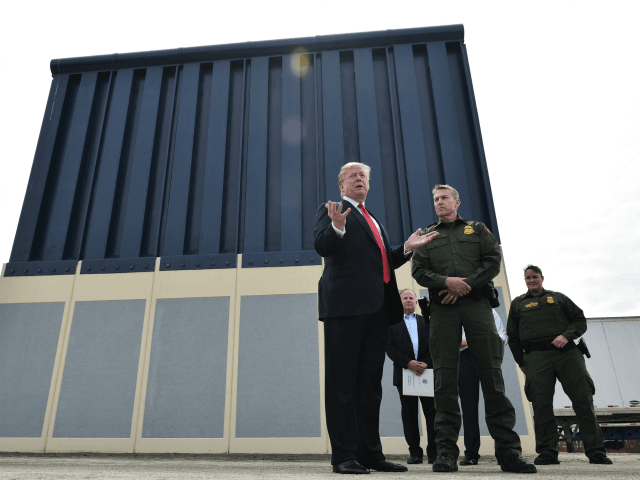 border-wall-donald-trump-640x480.png