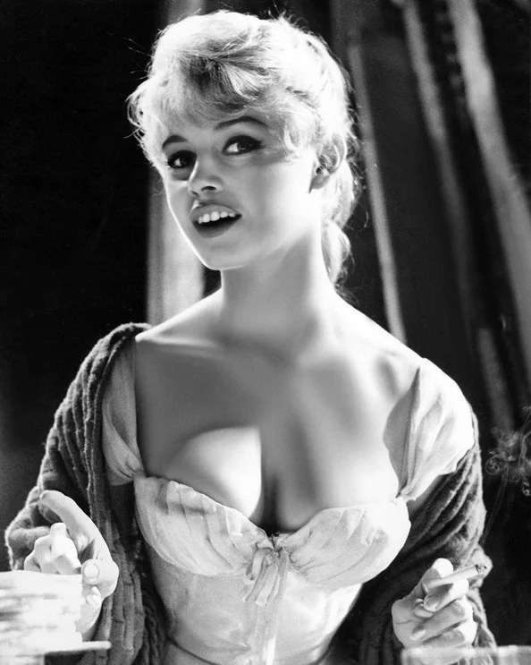 bardot-neckline.jpg