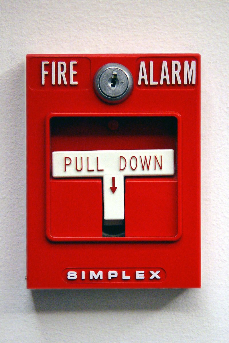 fire-alarm-1472147.jpg