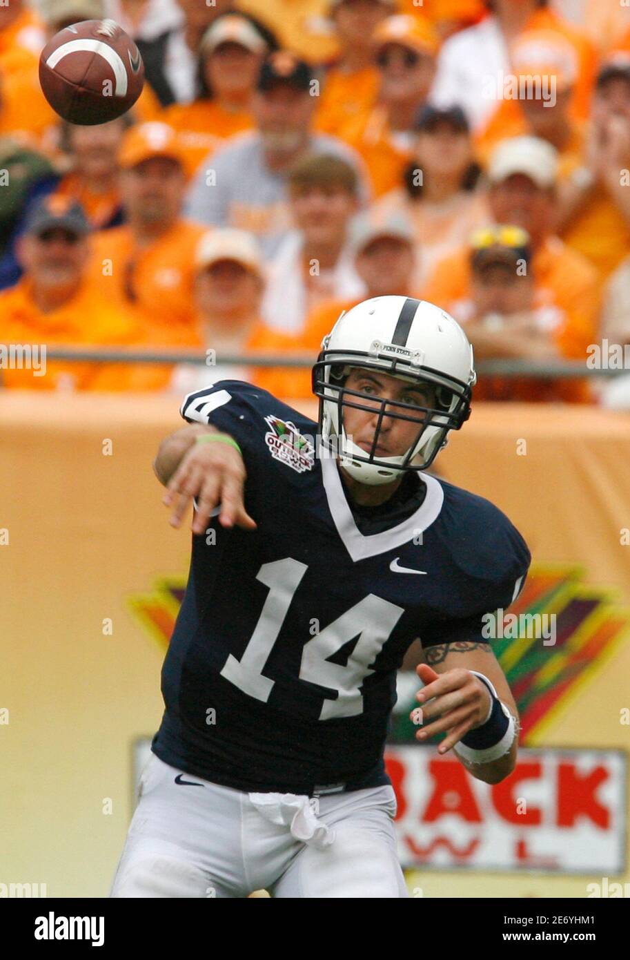 penn-state-quarterback-anthony-morelli-14-throws-against-the-university-of-tennessee-in-the-third-quarter-of-the-outback-bowl-in-tampa-florida-january-1-2007-reuterscharles-w-luzier-united-states-2E6YHM1.jpg