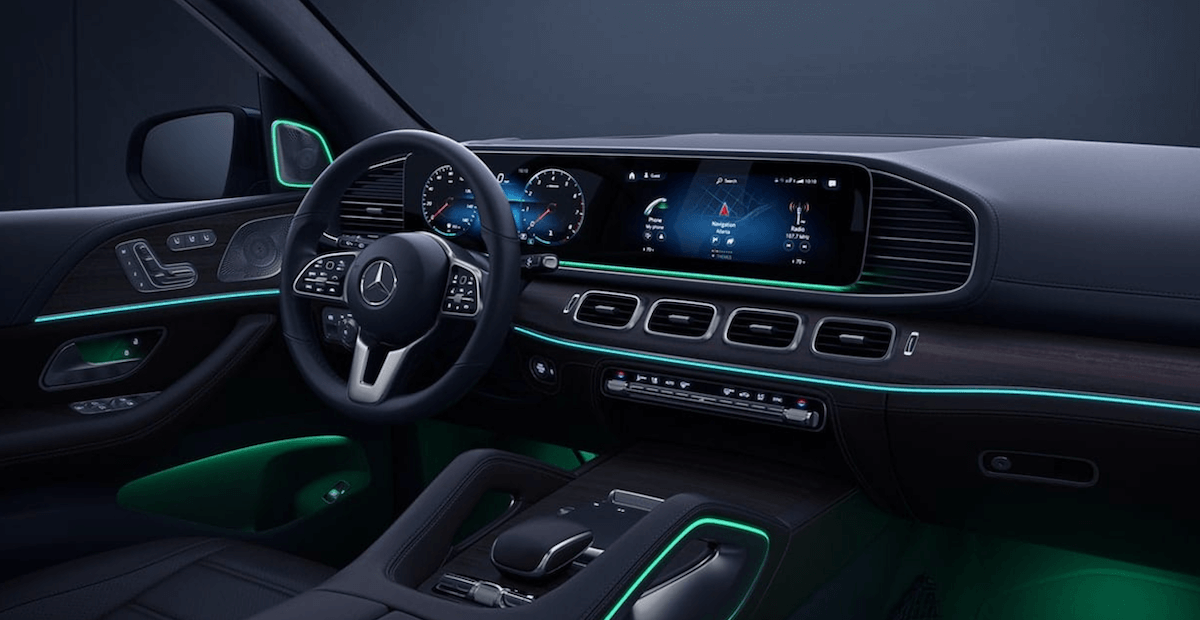 2021-Mercedes-Benz-GLE-Interior-Dashboard.png