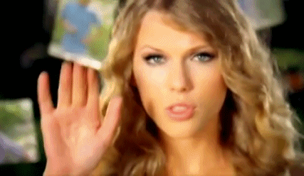 Taylor-Swift-Waving-Hand-Goodbye-Gif-Picture.gif
