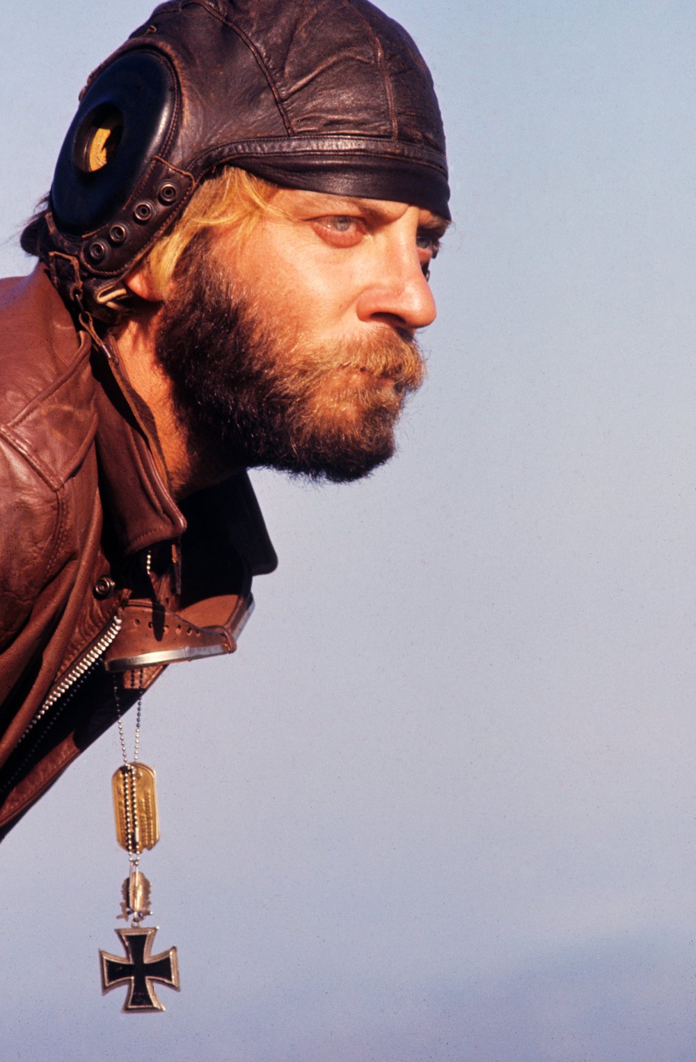kelly-s-heroes-1970-001-donald-sutherland-00o-1t8.jpg